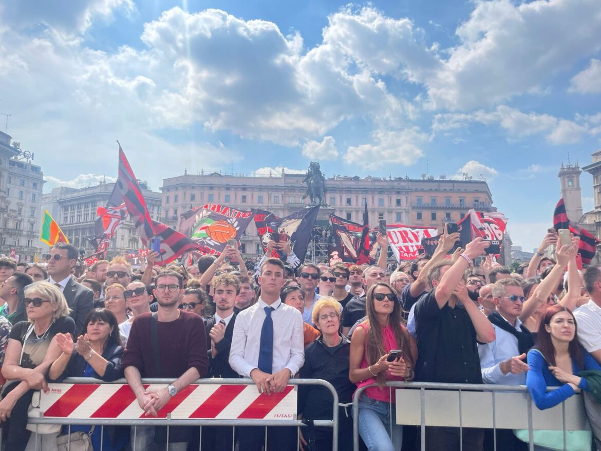 In 10mila A Milano Per Il Funerale Di Silvio Berlusconi