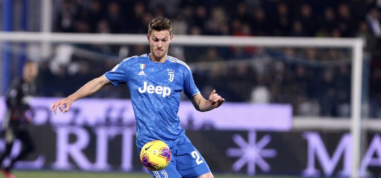 Juventus, ag. Rugani: «Sta bene e si allena a casa»