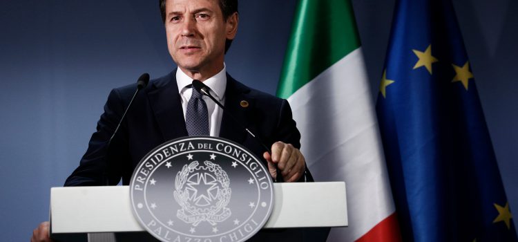 Conte: «Le Regioni potranno adottare misure più restrittive. La data del 31 luglio…»